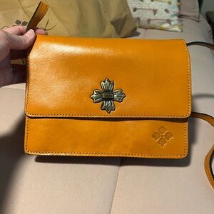 Patricia Nash crossbody Sun Yellow